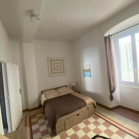 Appartement Climatise,Idealement Situe 100M Du Vieux Port. Bastia  Luaran gambar